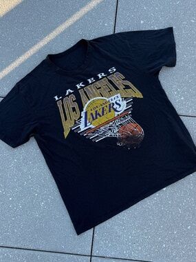 Y2K NBA Los Angeles Lakers Graphic Tee Large Basketball Shirt Streetwear